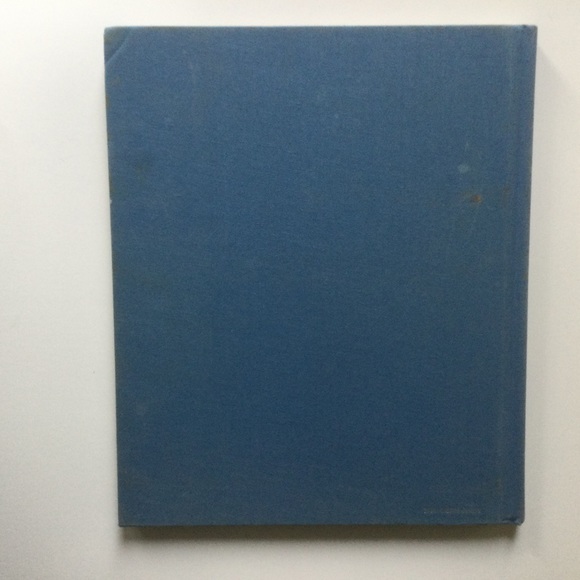 Vintage Book of Country Quilts - Picture 2 of 8